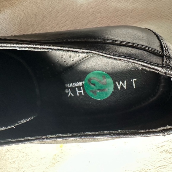 NWOT Black Leather Oxford Shoes Sleek Design - Picture 8 of 12